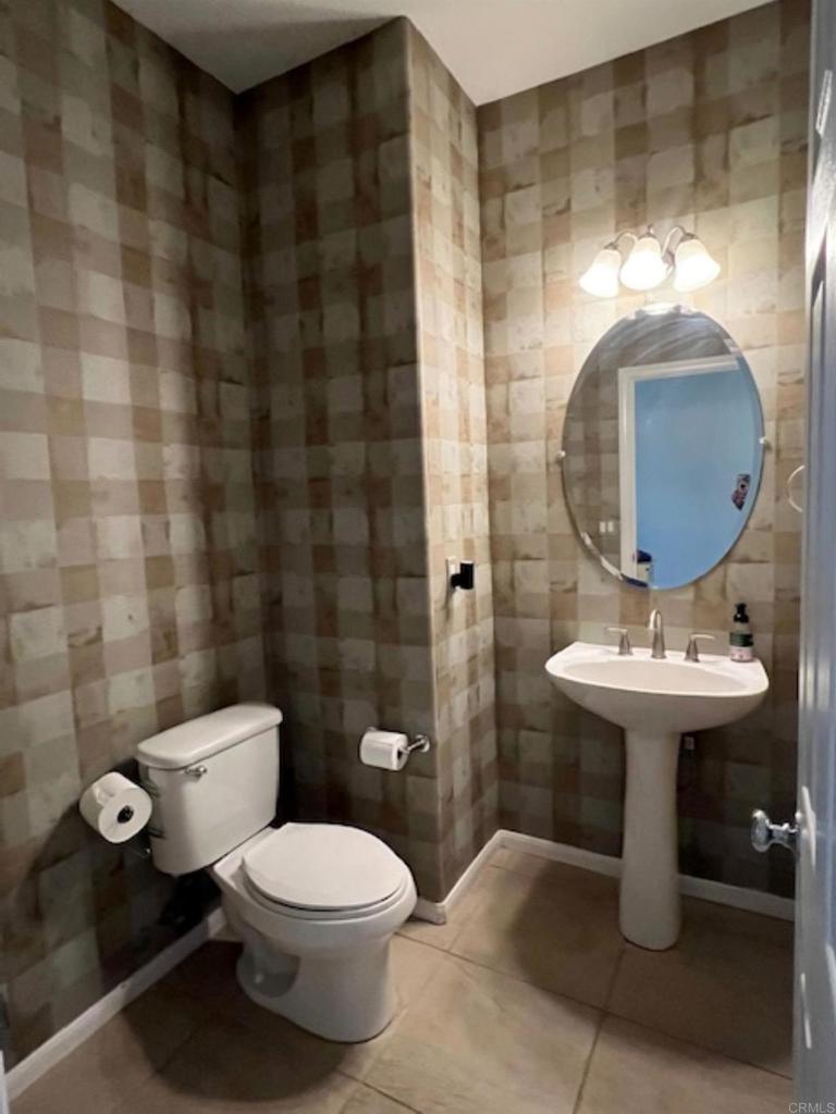 671 Flying Cloud Drive W