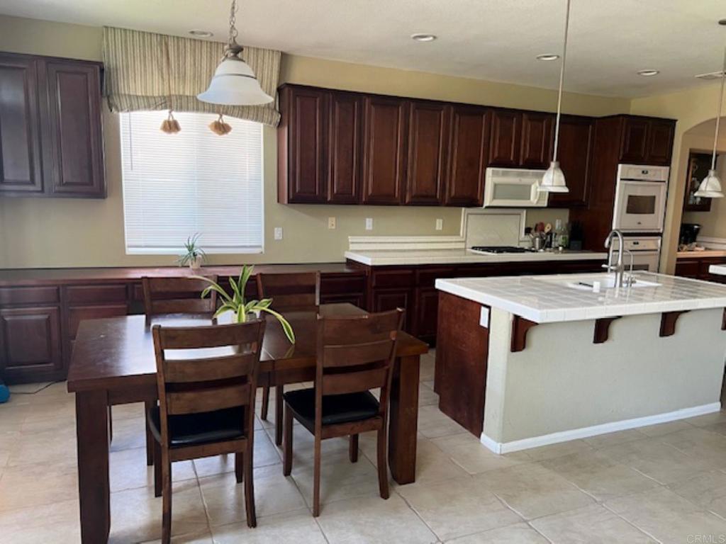 671 Flying Cloud Drive W