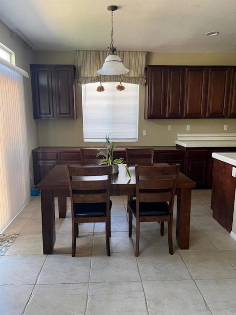 671 Flying Cloud Drive W