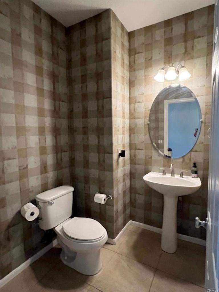 671 Flying Cloud Drive W