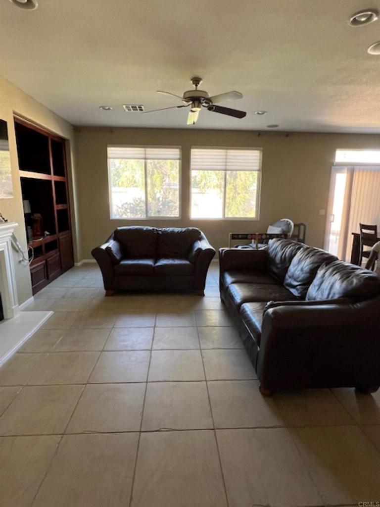 671 Flying Cloud Drive W