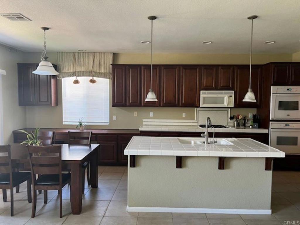 671 Flying Cloud Drive W