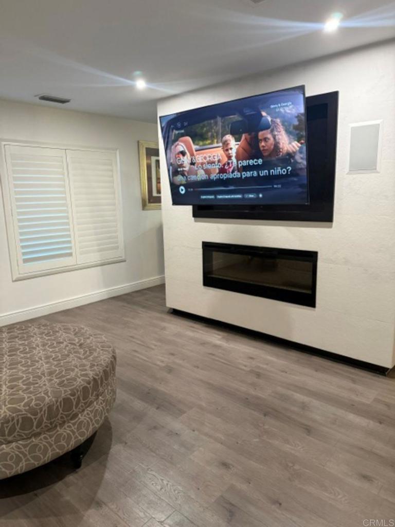 2472 A Zuniga Court