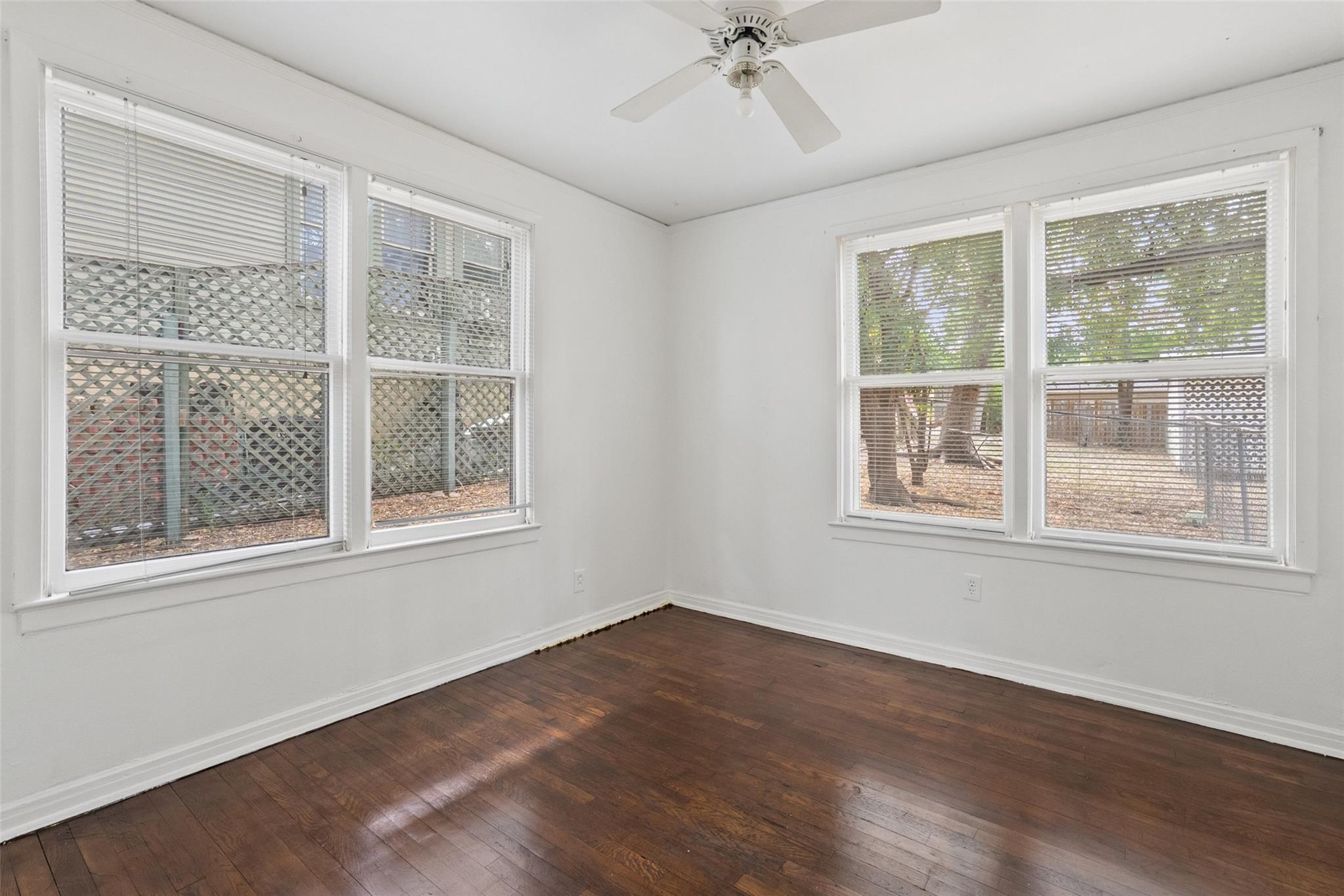 3208 Duval ST