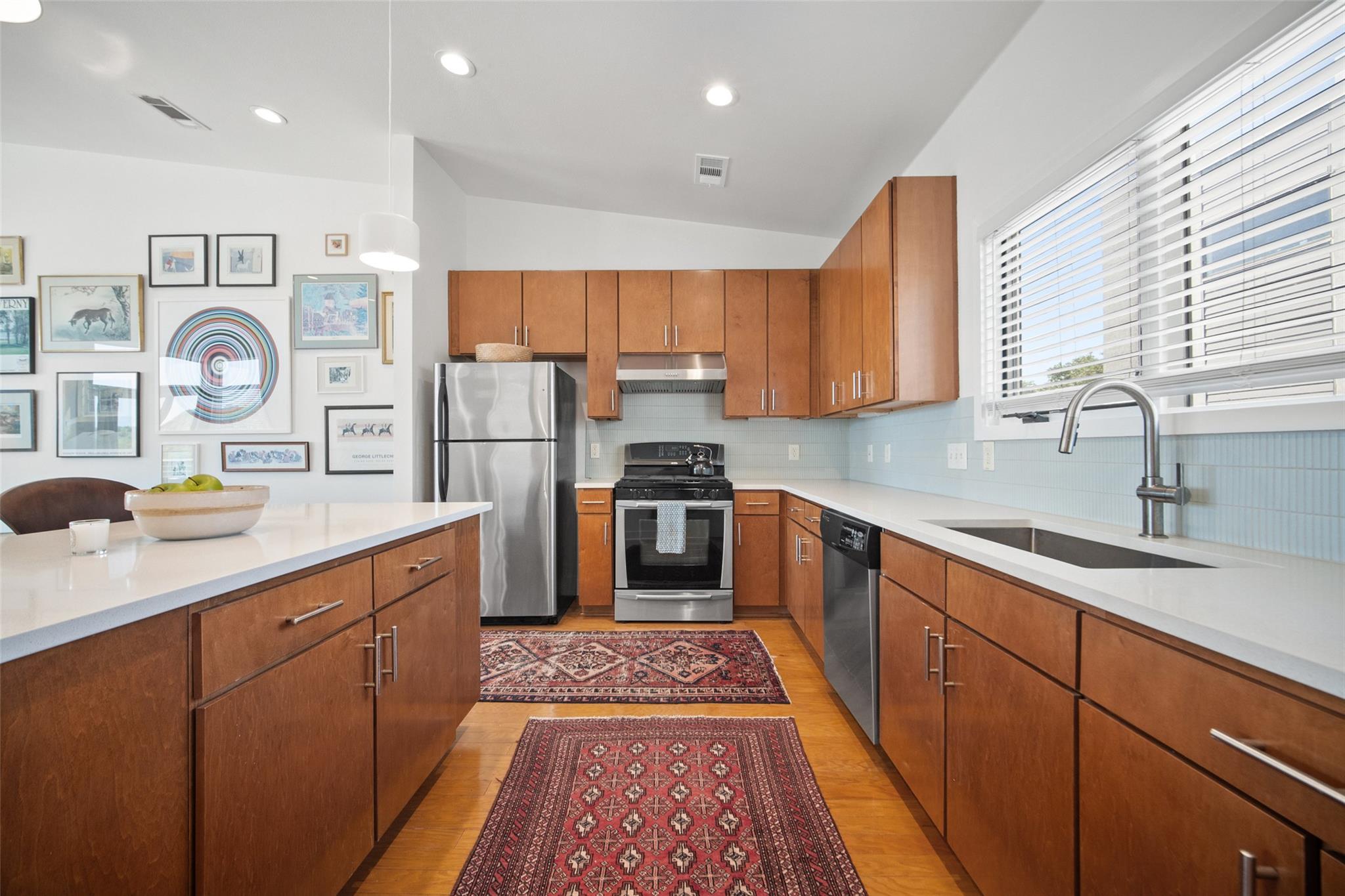 1702 S Lamar BLVD # 5