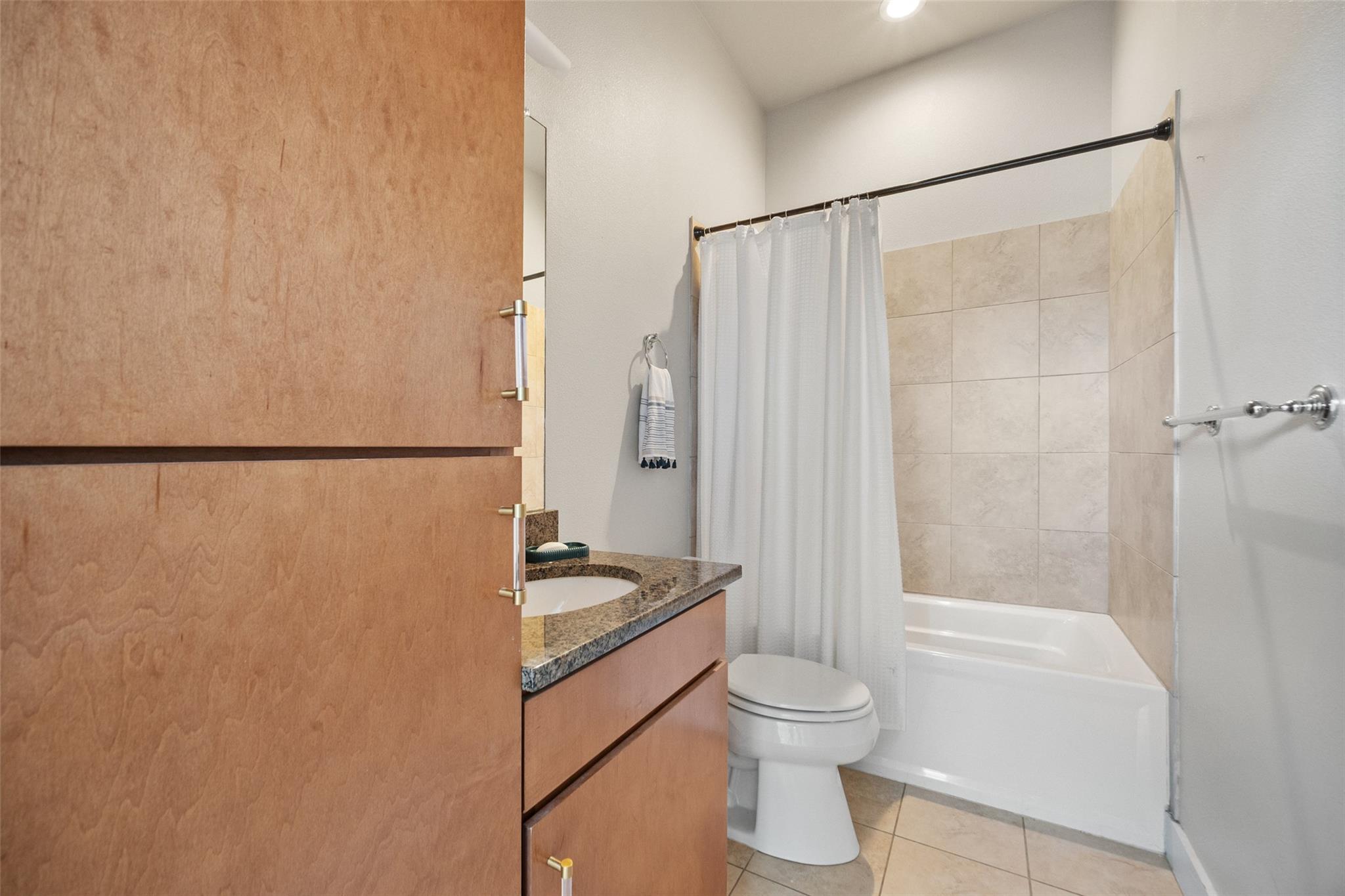 1702 S Lamar BLVD # 5