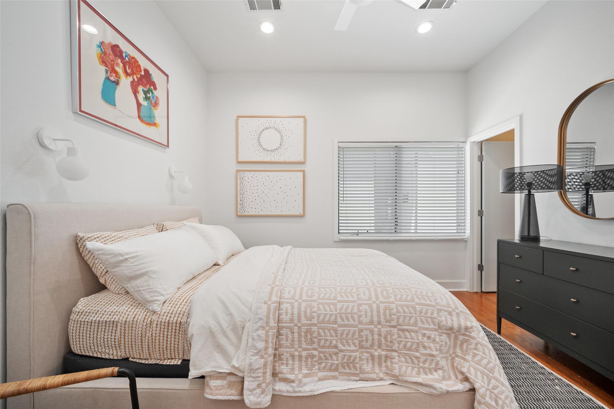 1702 S Lamar BLVD # 5