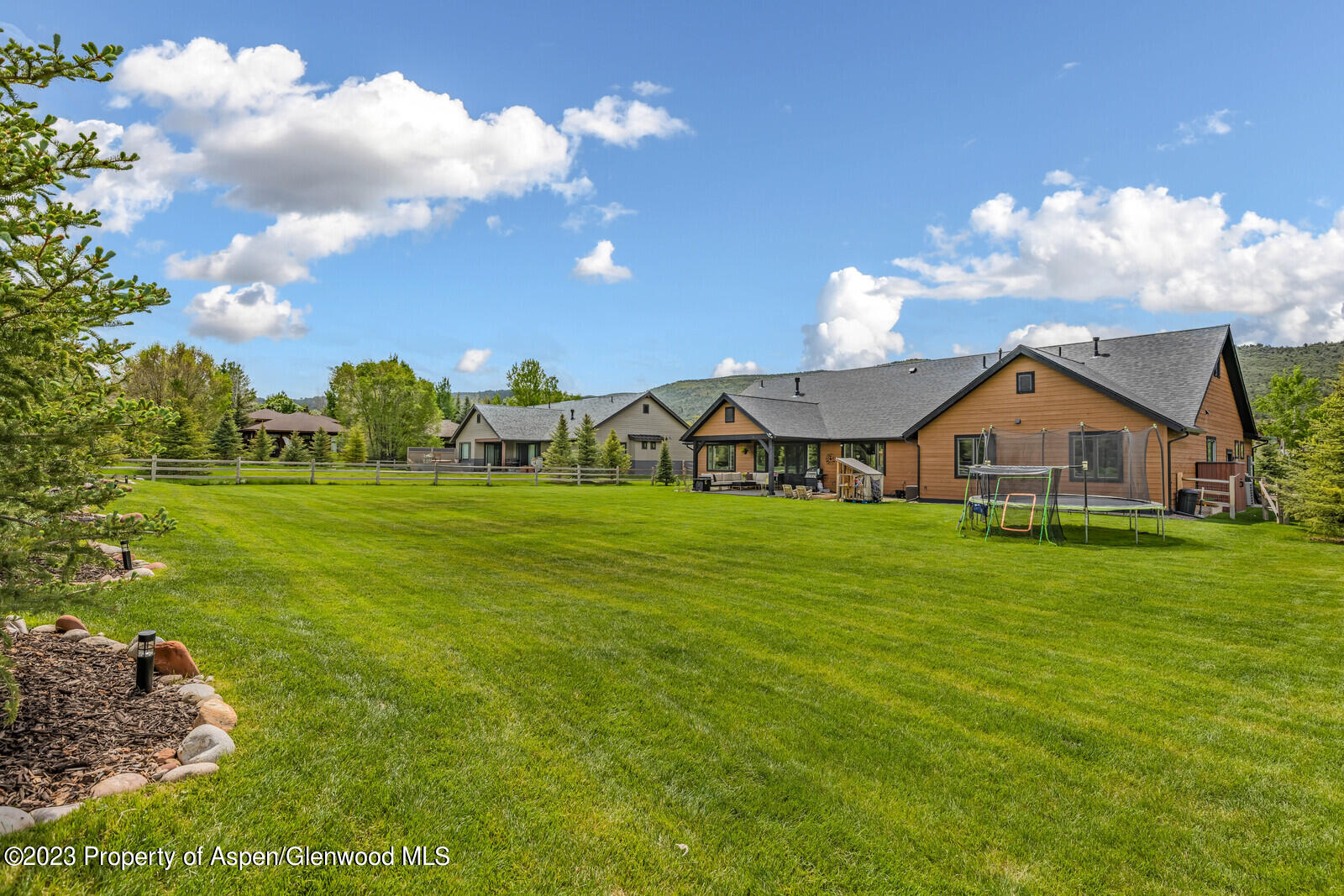 277 Equestrian Way