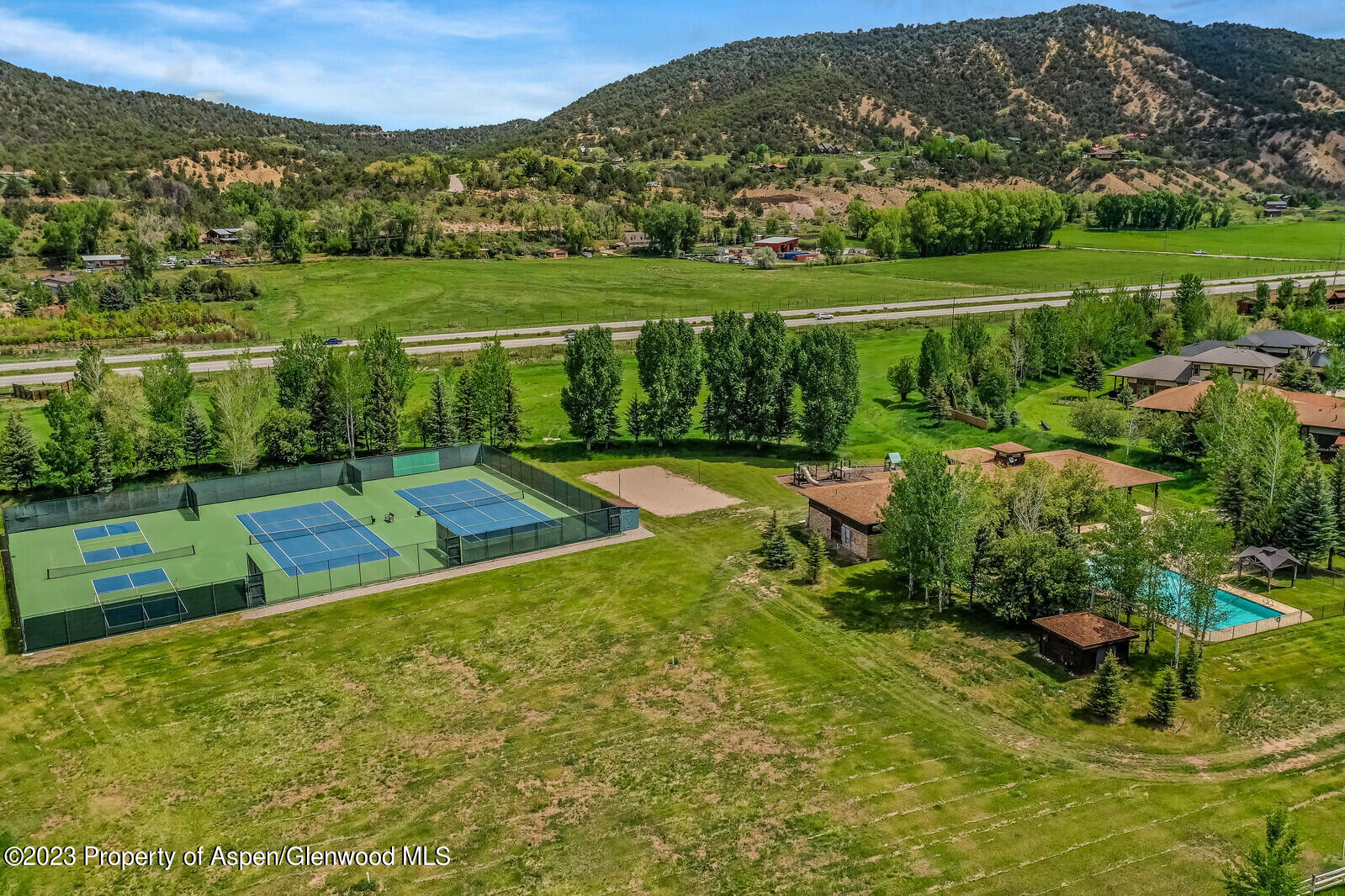 277 Equestrian Way