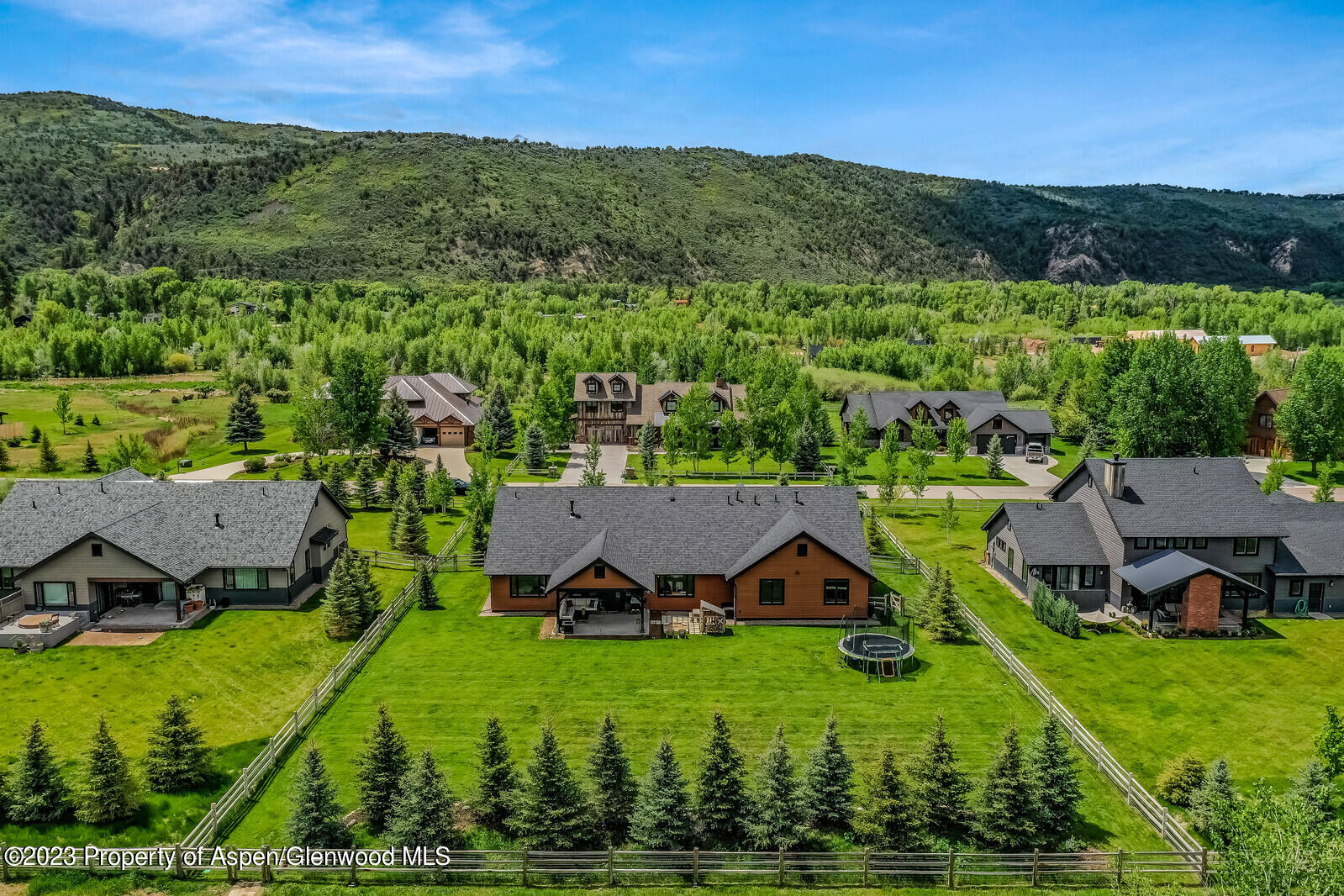 277 Equestrian Way