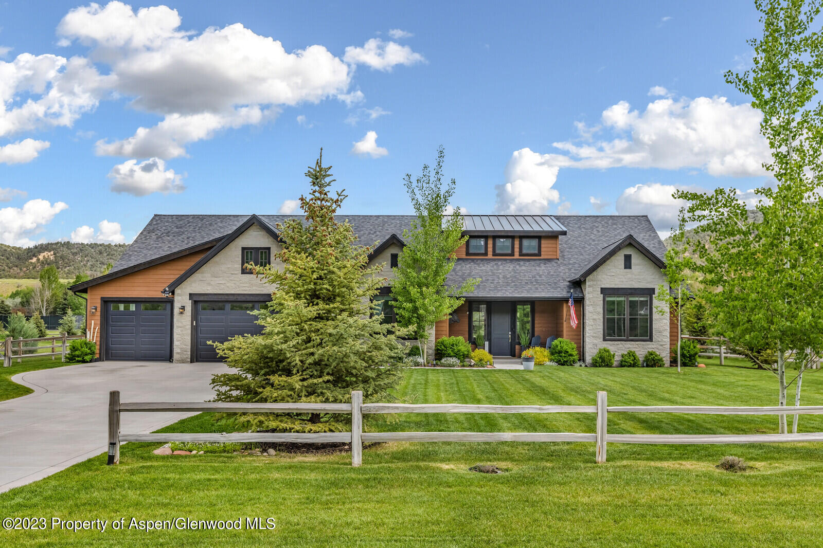 277 Equestrian Way