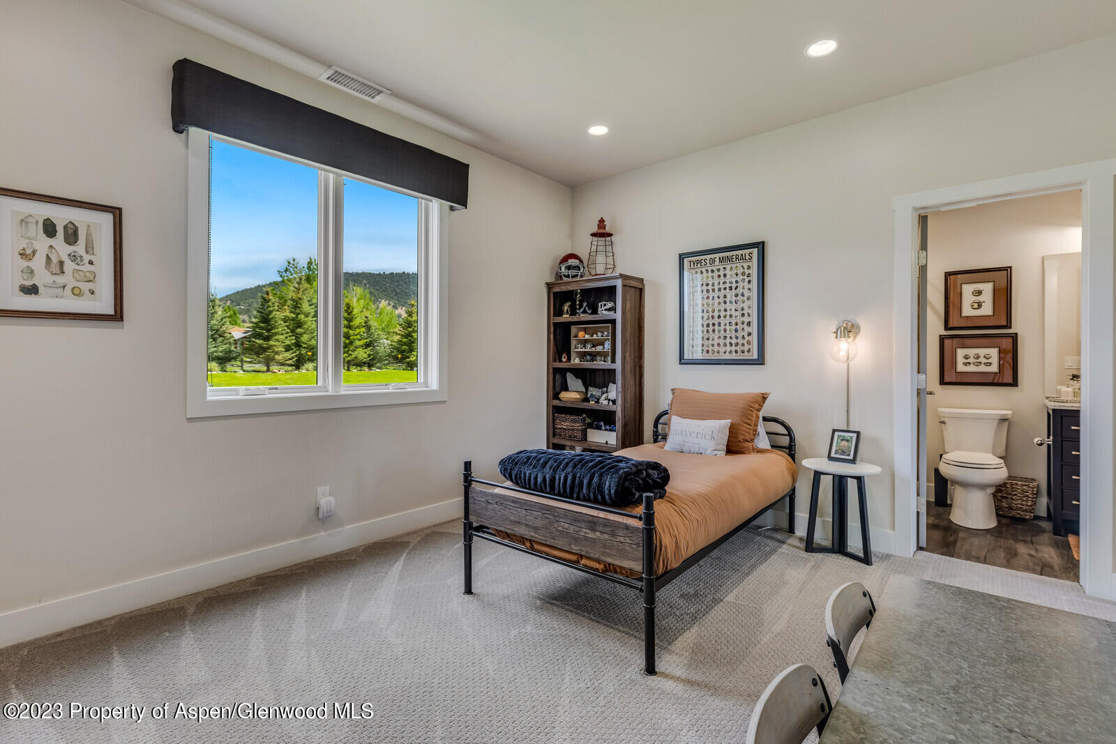 277 Equestrian Way