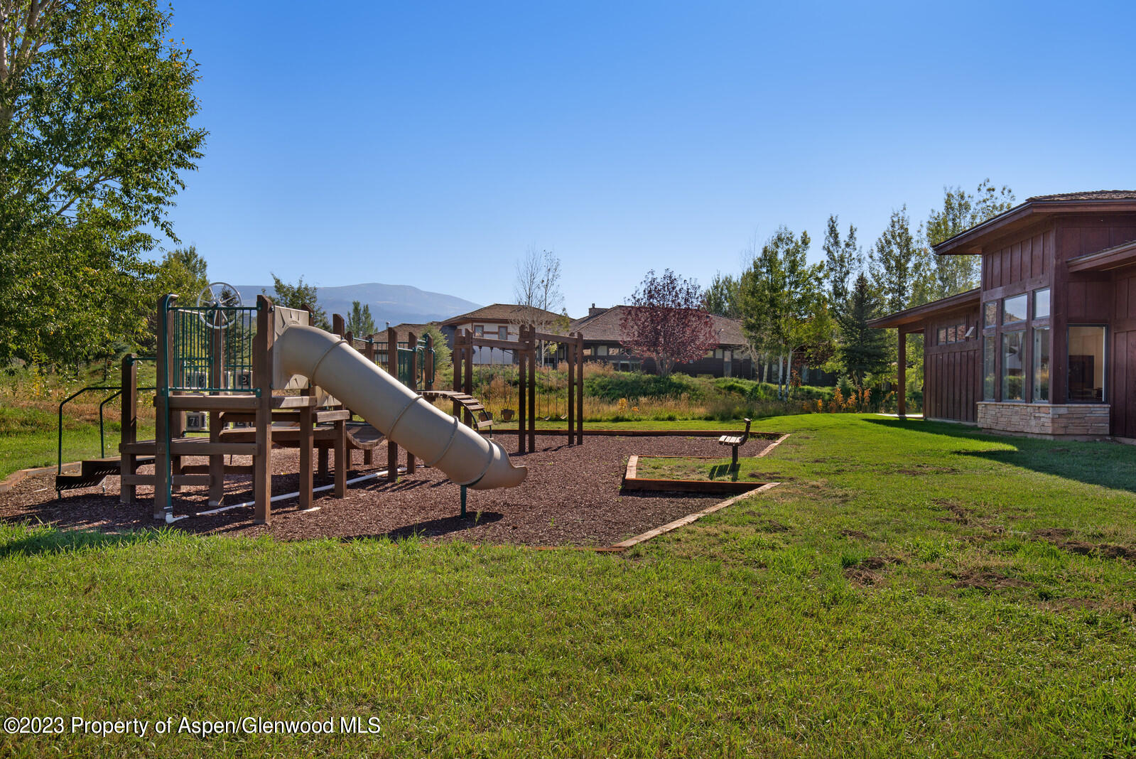 277 Equestrian Way