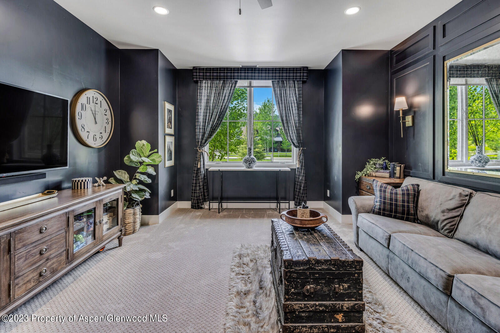 277 Equestrian Way