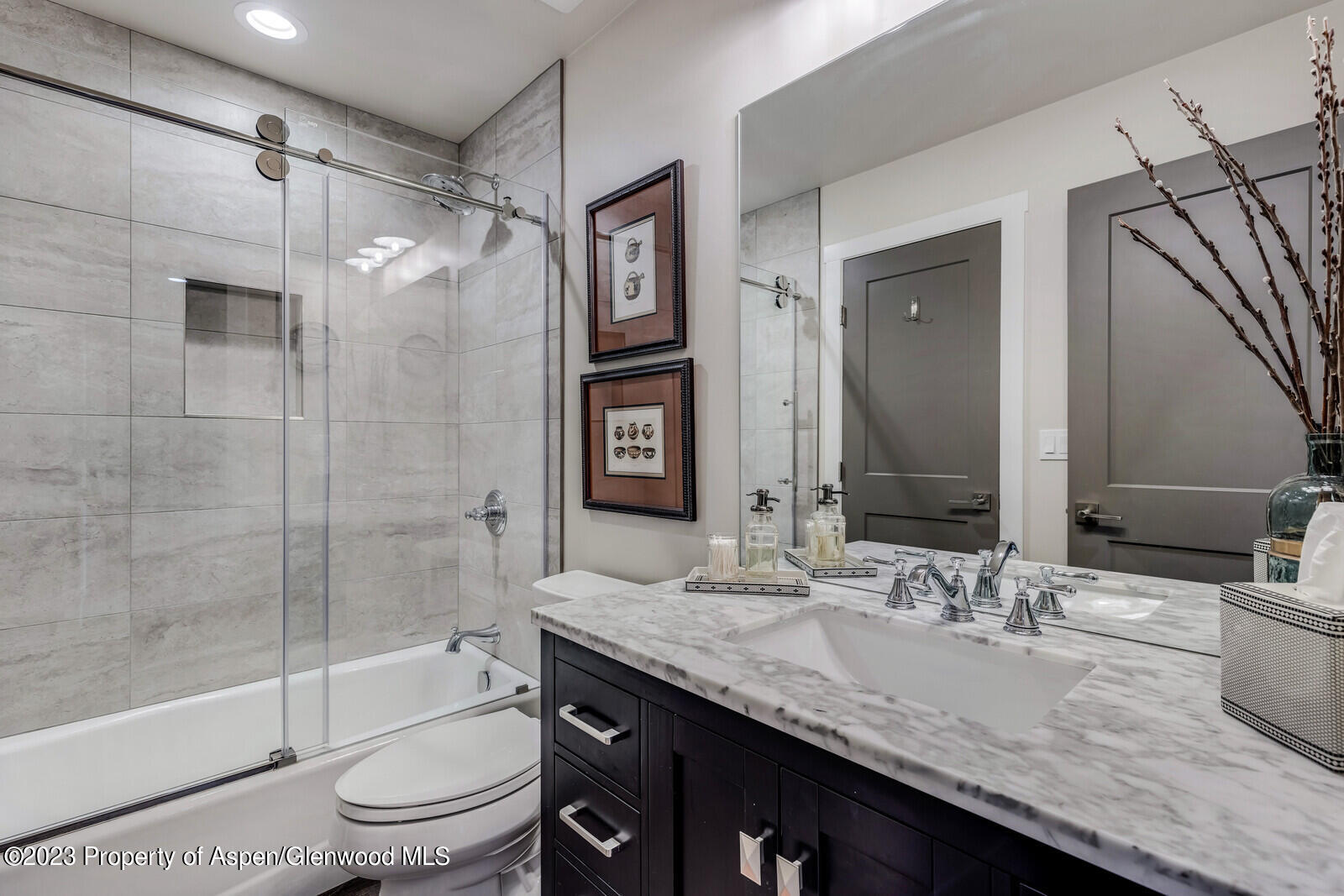 277 Equestrian Way