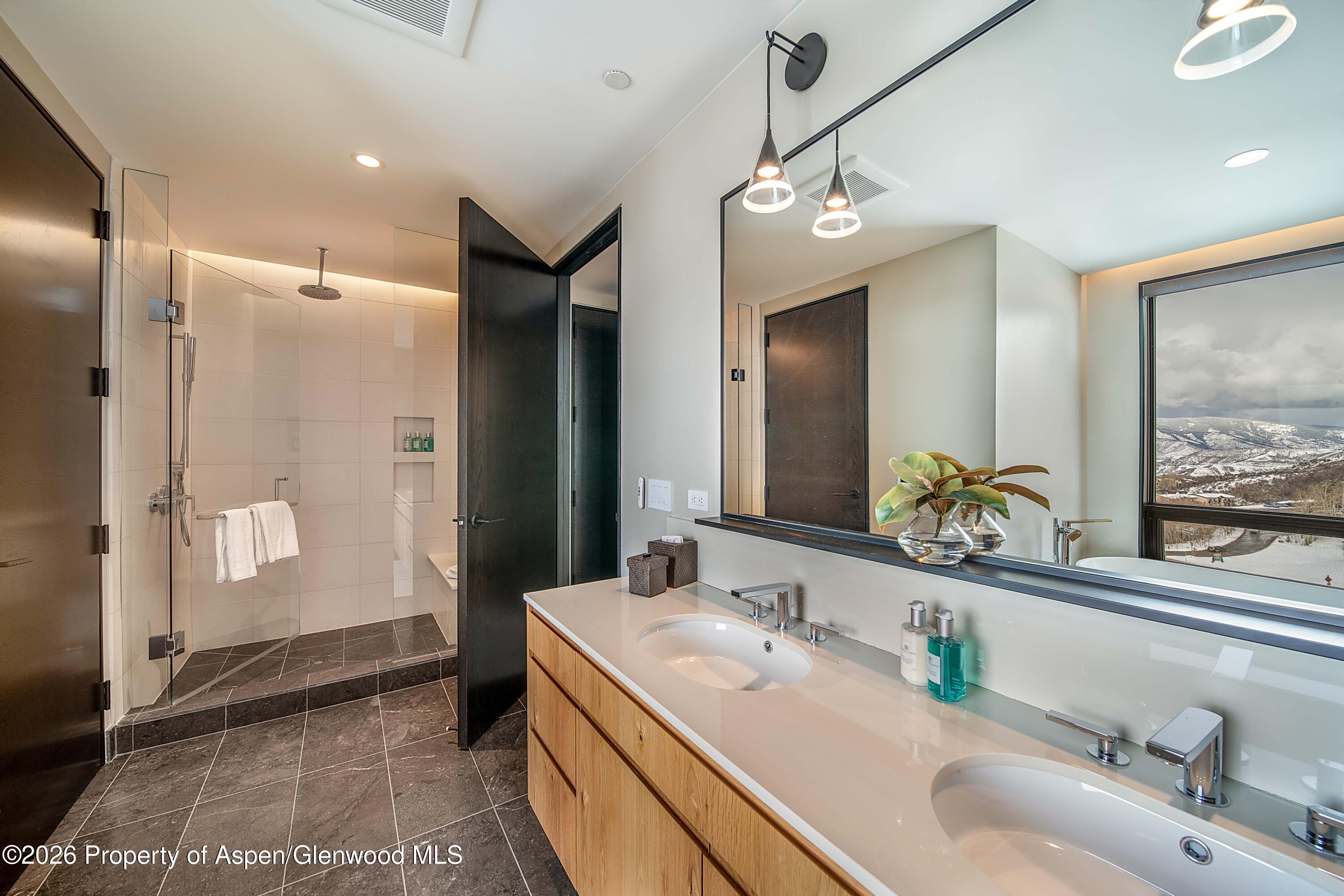 77 Wood Road 507-11