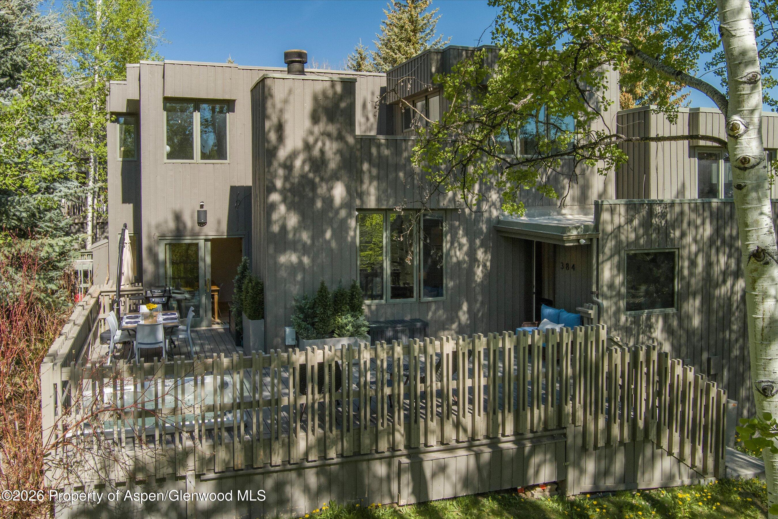 384 Fawn Court
