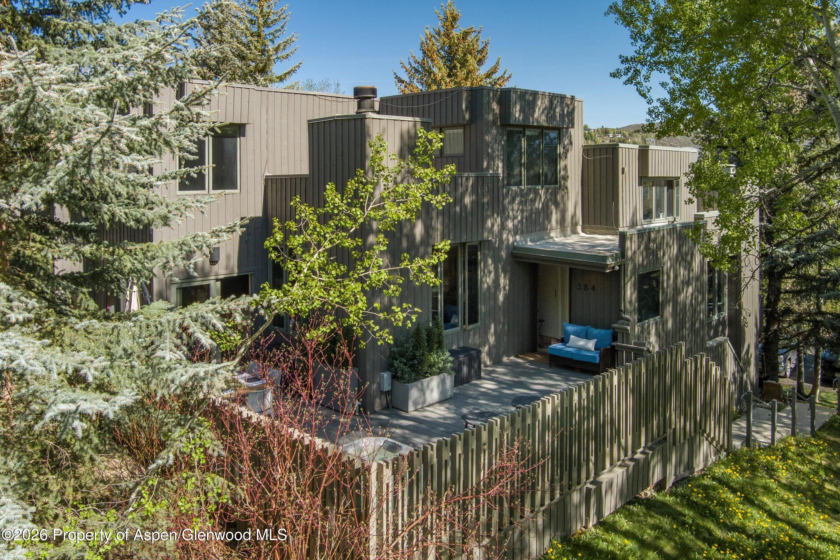 384 Fawn Court