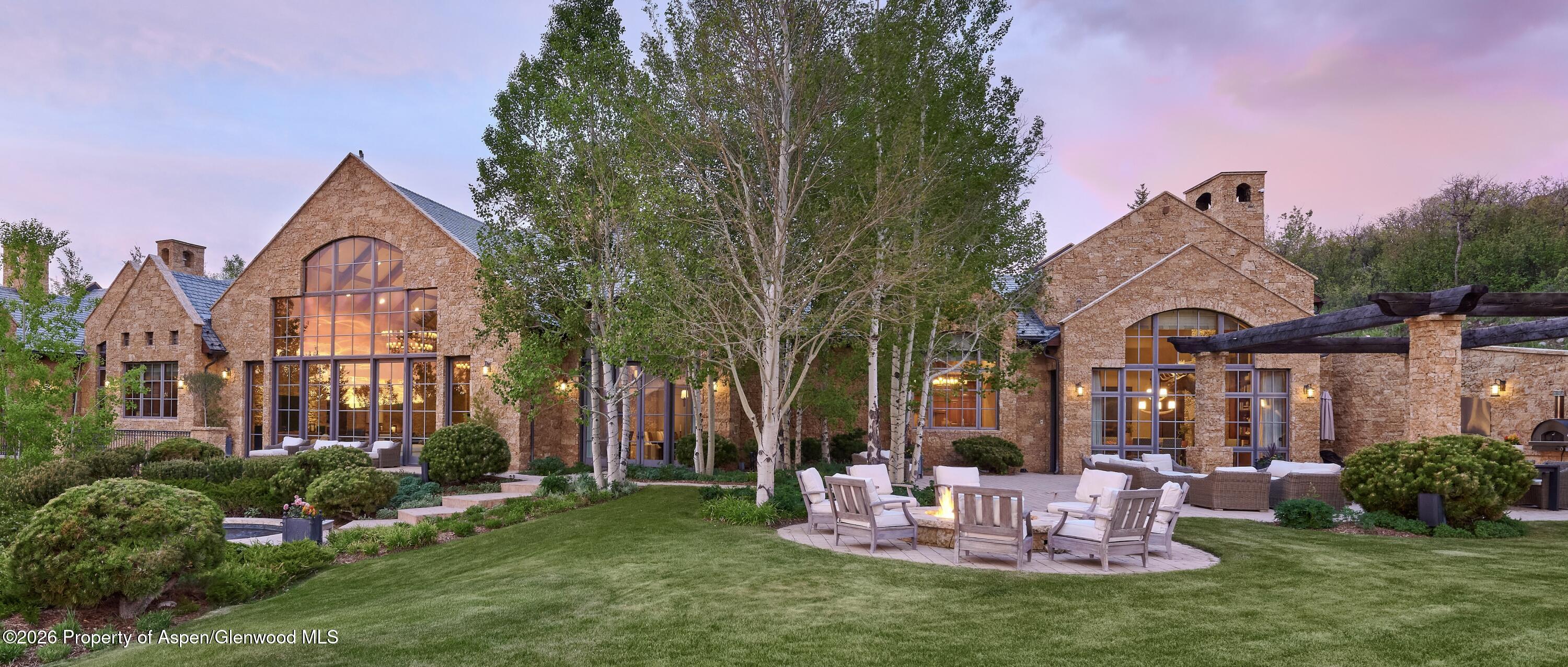1518 W Buttermilk Road