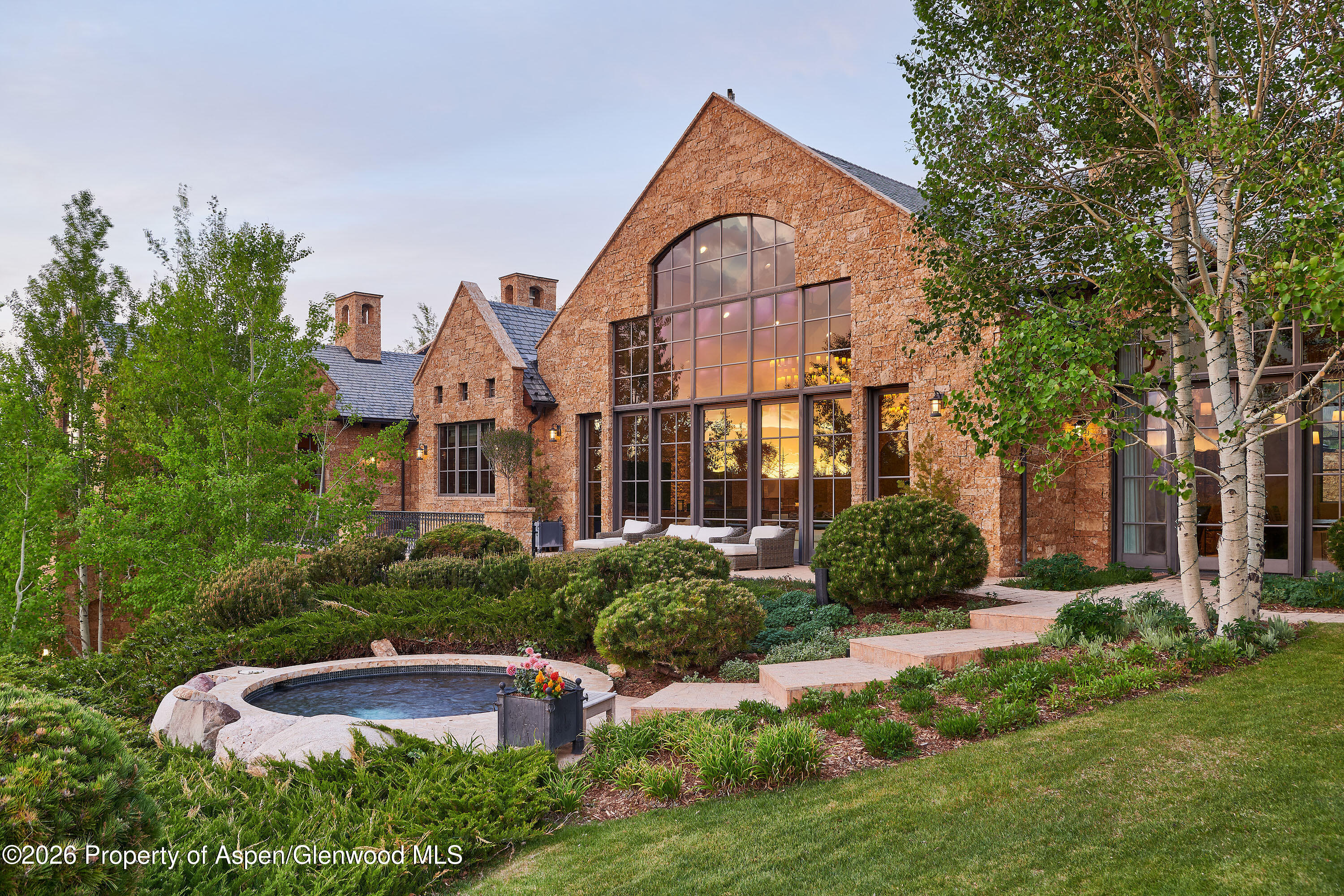 1518 W Buttermilk Road