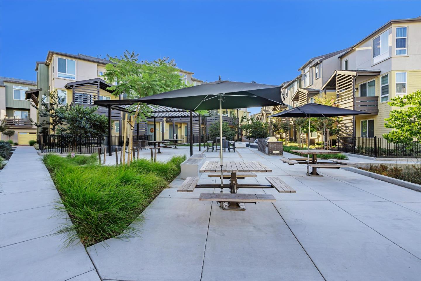 1899 Joshua Tree CIR