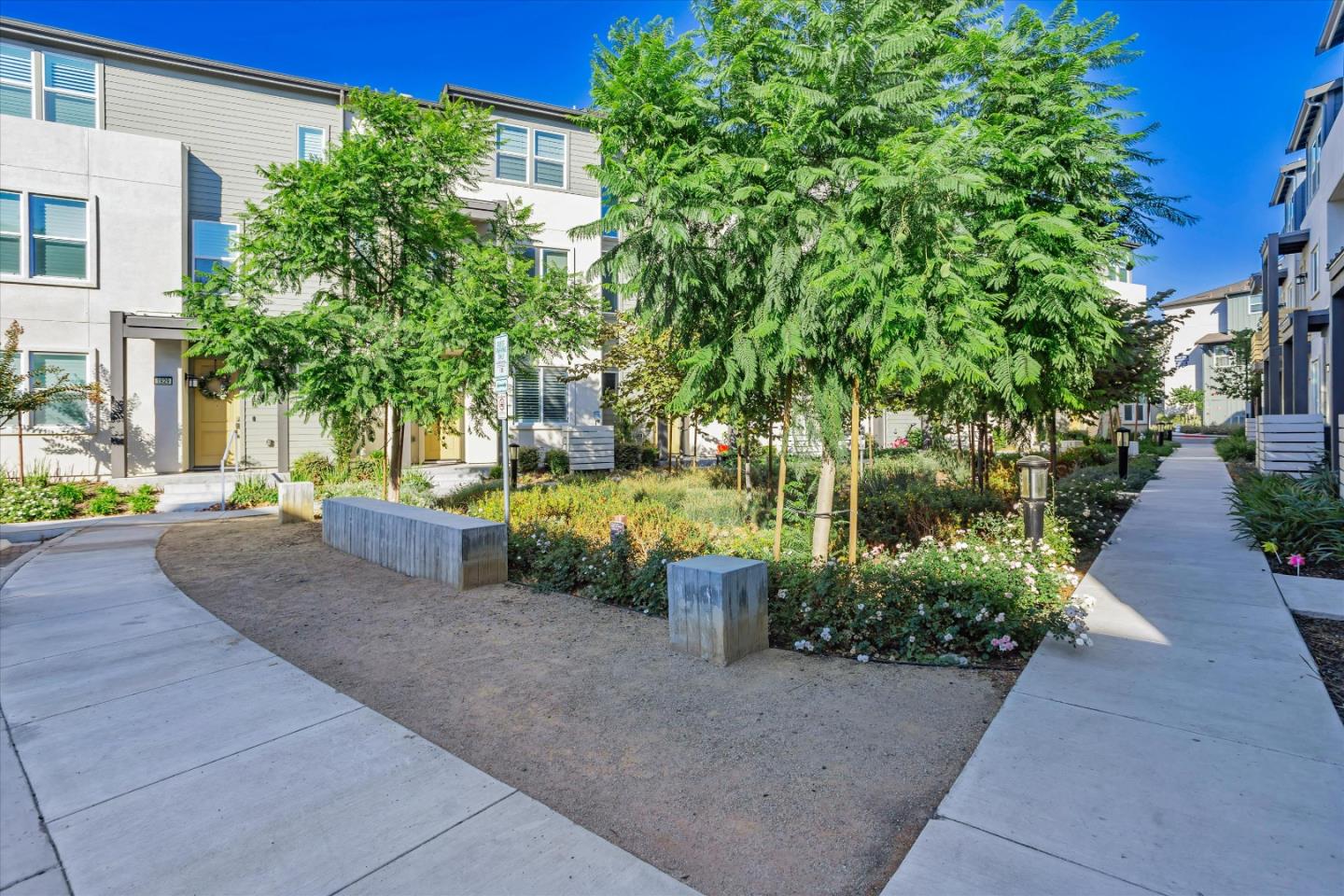 1899 Joshua Tree CIR