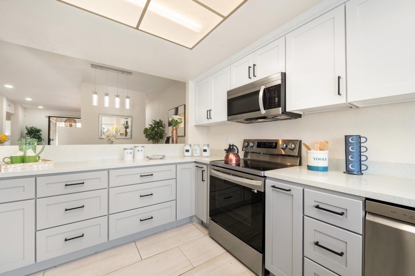 6472 Buena Vista DR A