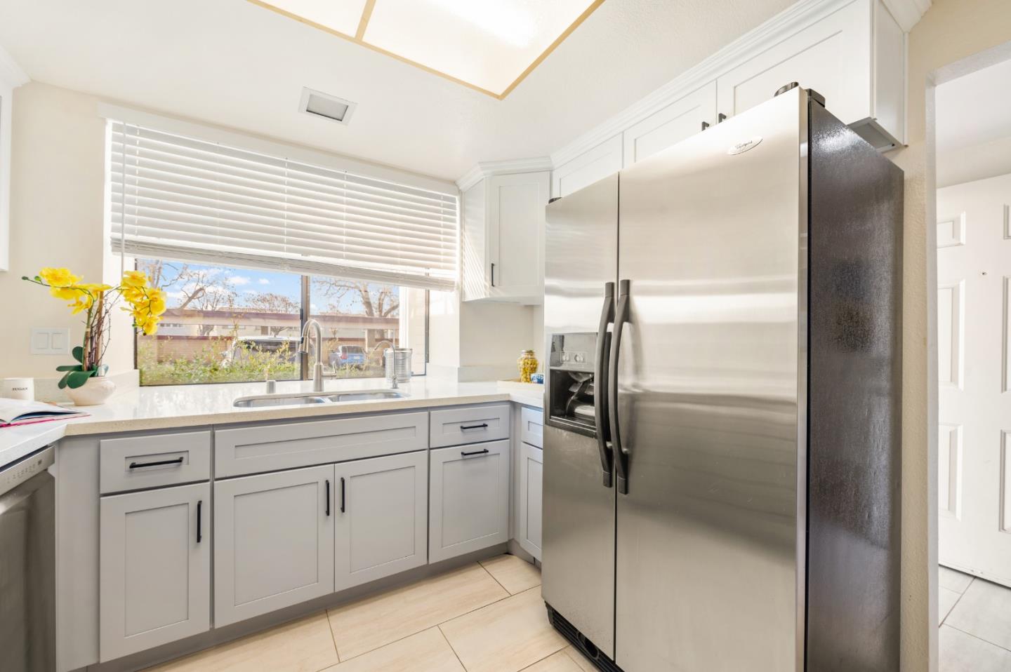 6472 Buena Vista DR A