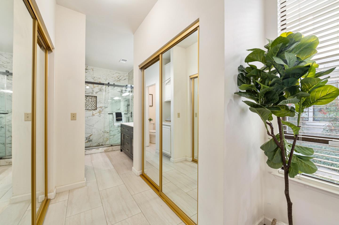 6472 Buena Vista DR A