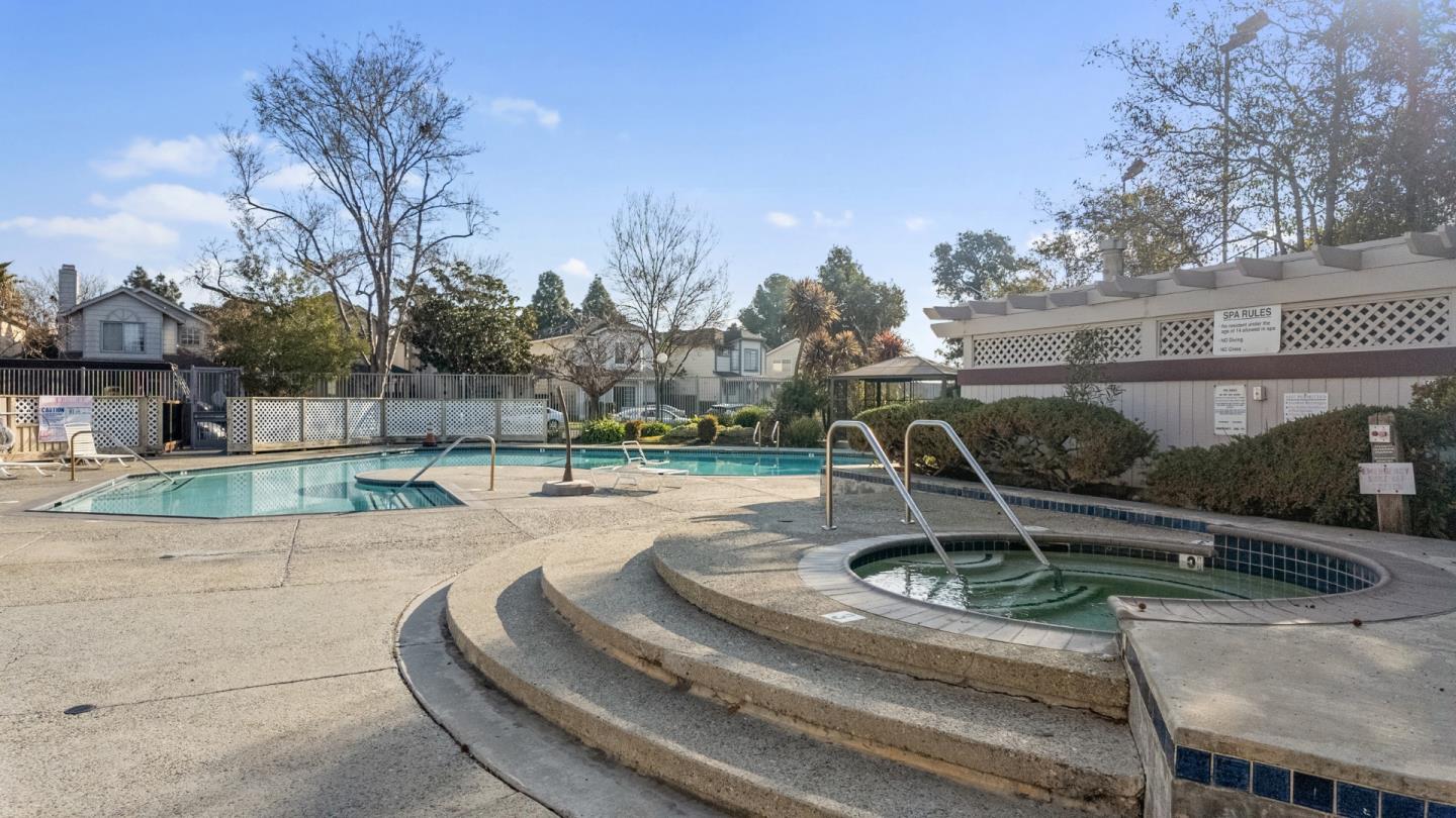 6472 Buena Vista DR A