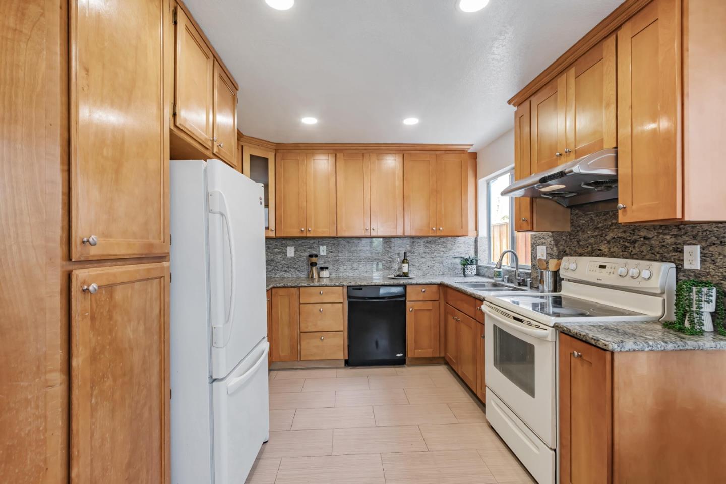 1642 Briarpoint DR