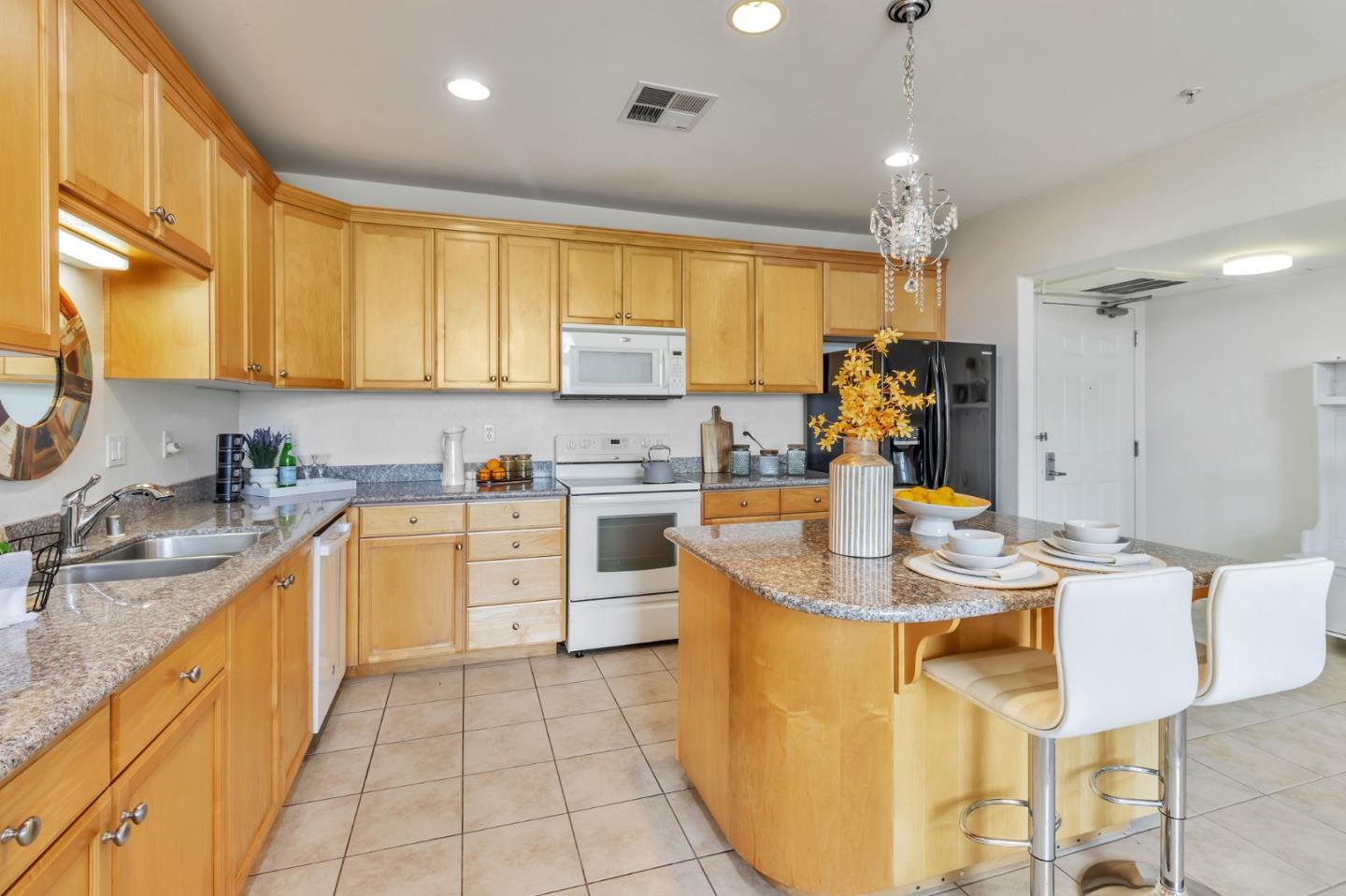 88 North Jackson Avenue 322
