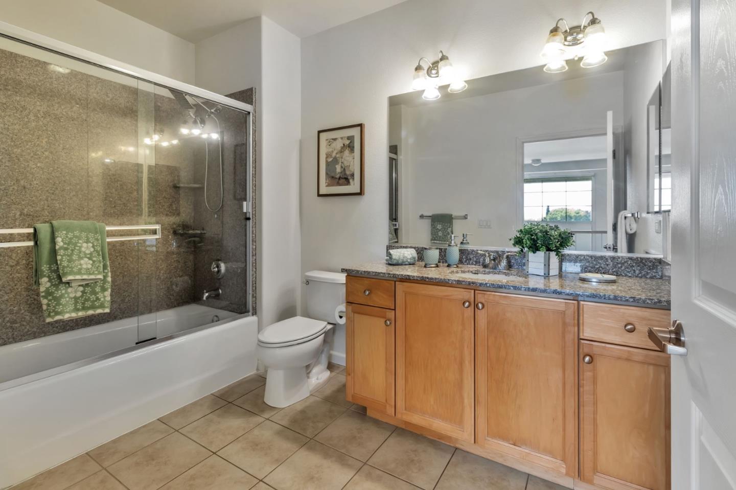 88 North Jackson Avenue 322