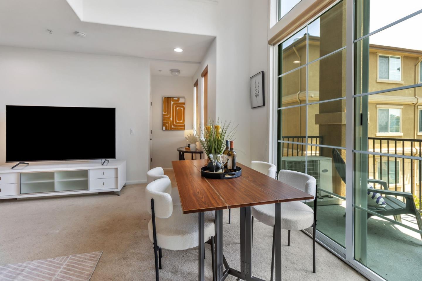 88 North Jackson Avenue 322
