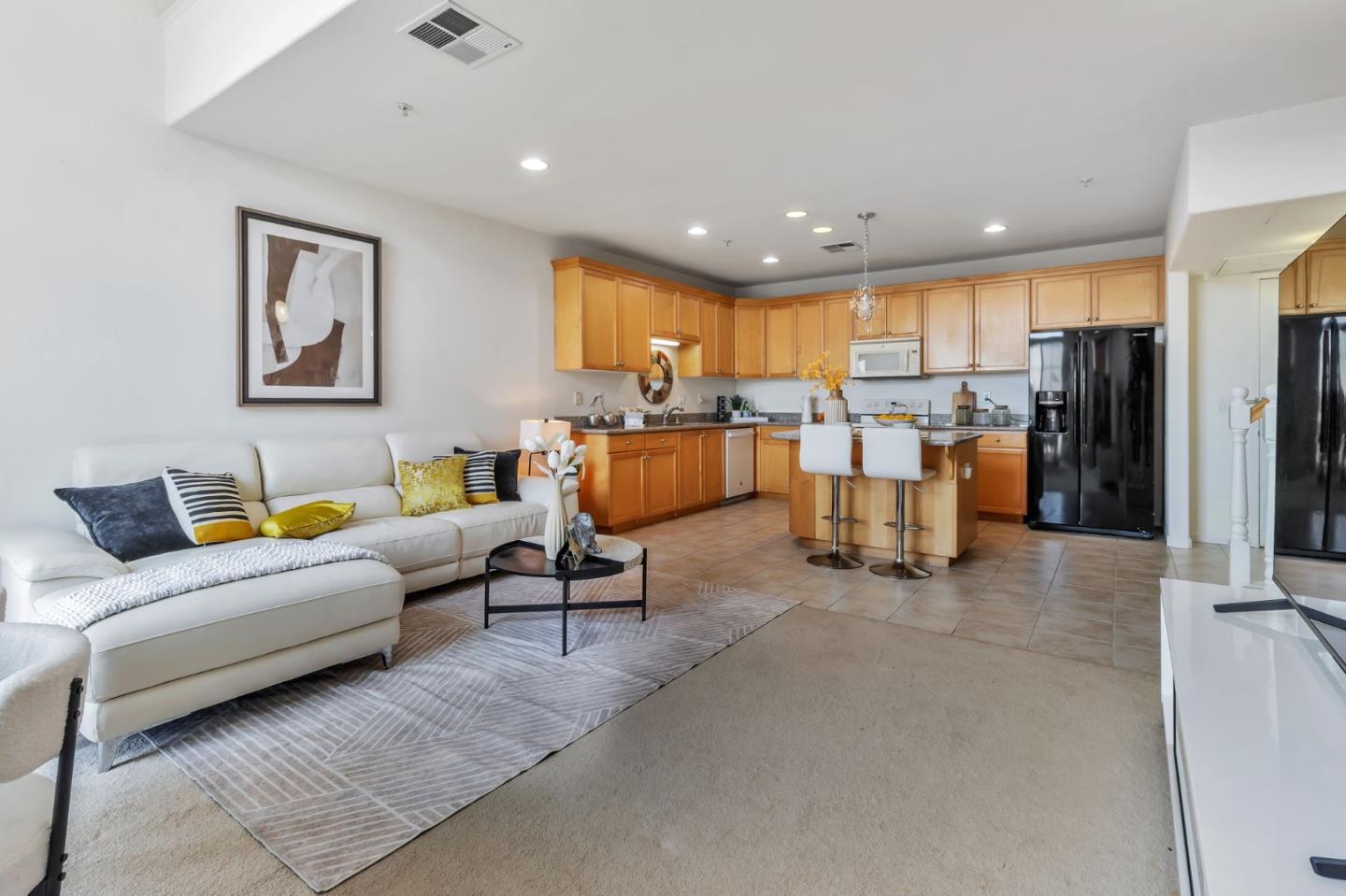 88 North Jackson Avenue 322