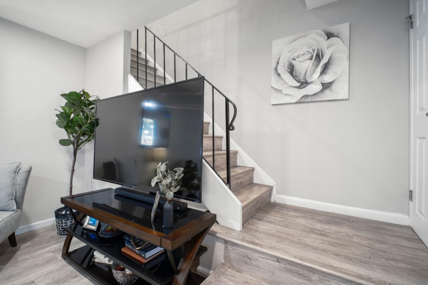 5393 Palm Grove Court