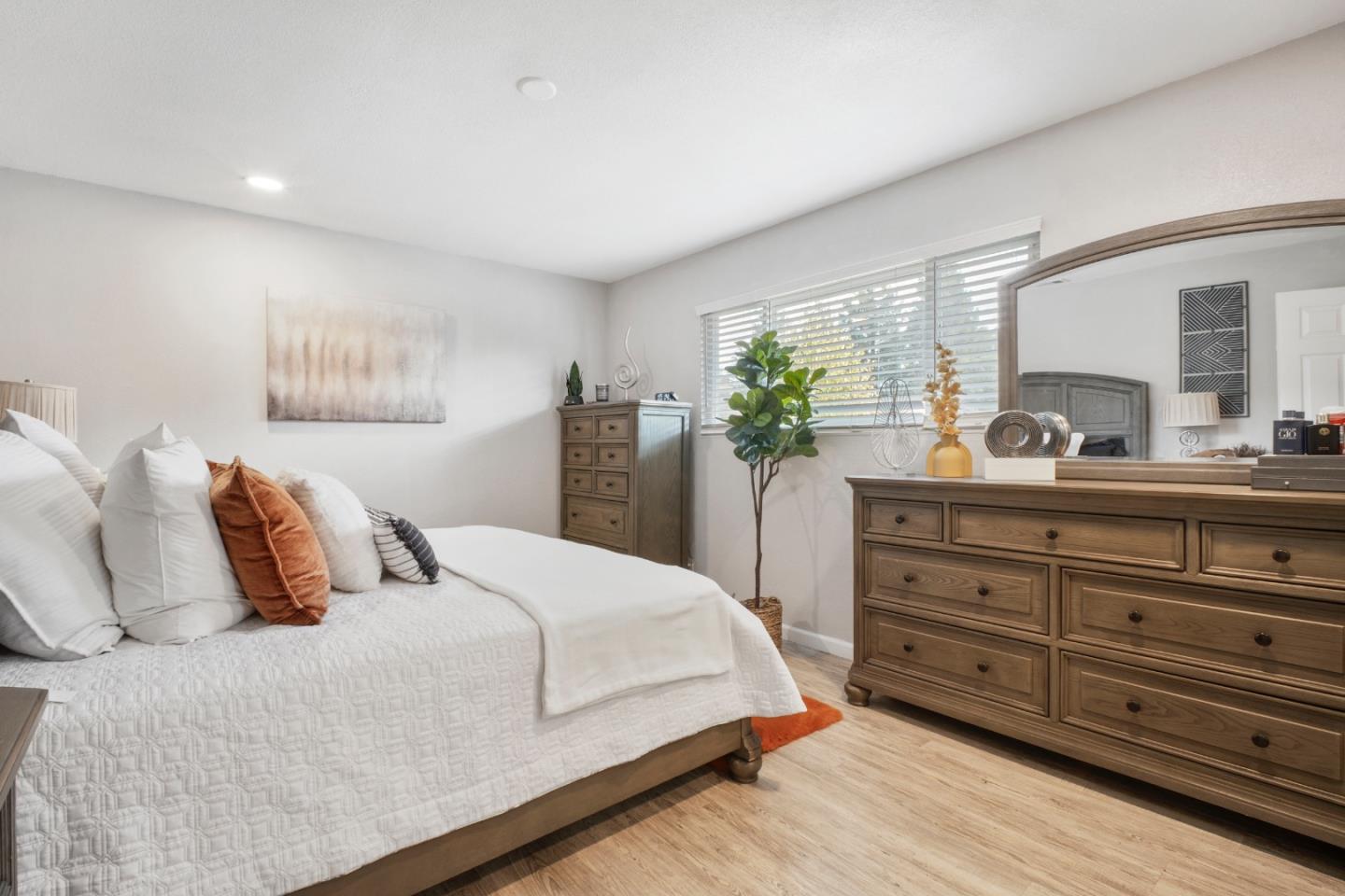 5393 Palm Grove Court