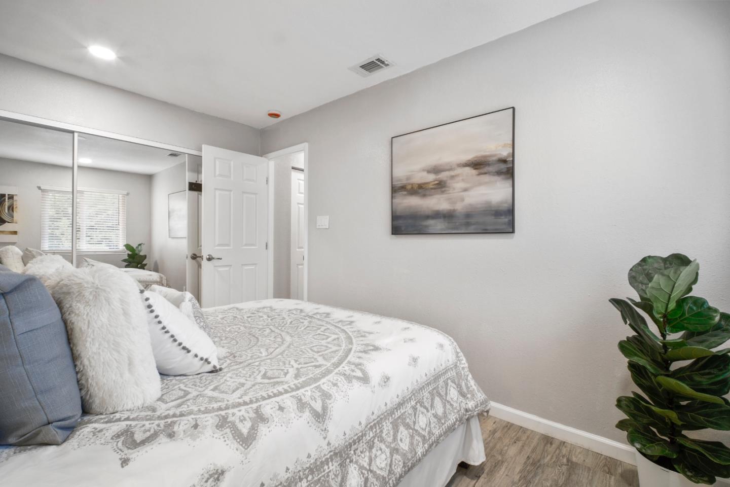 5393 Palm Grove Court