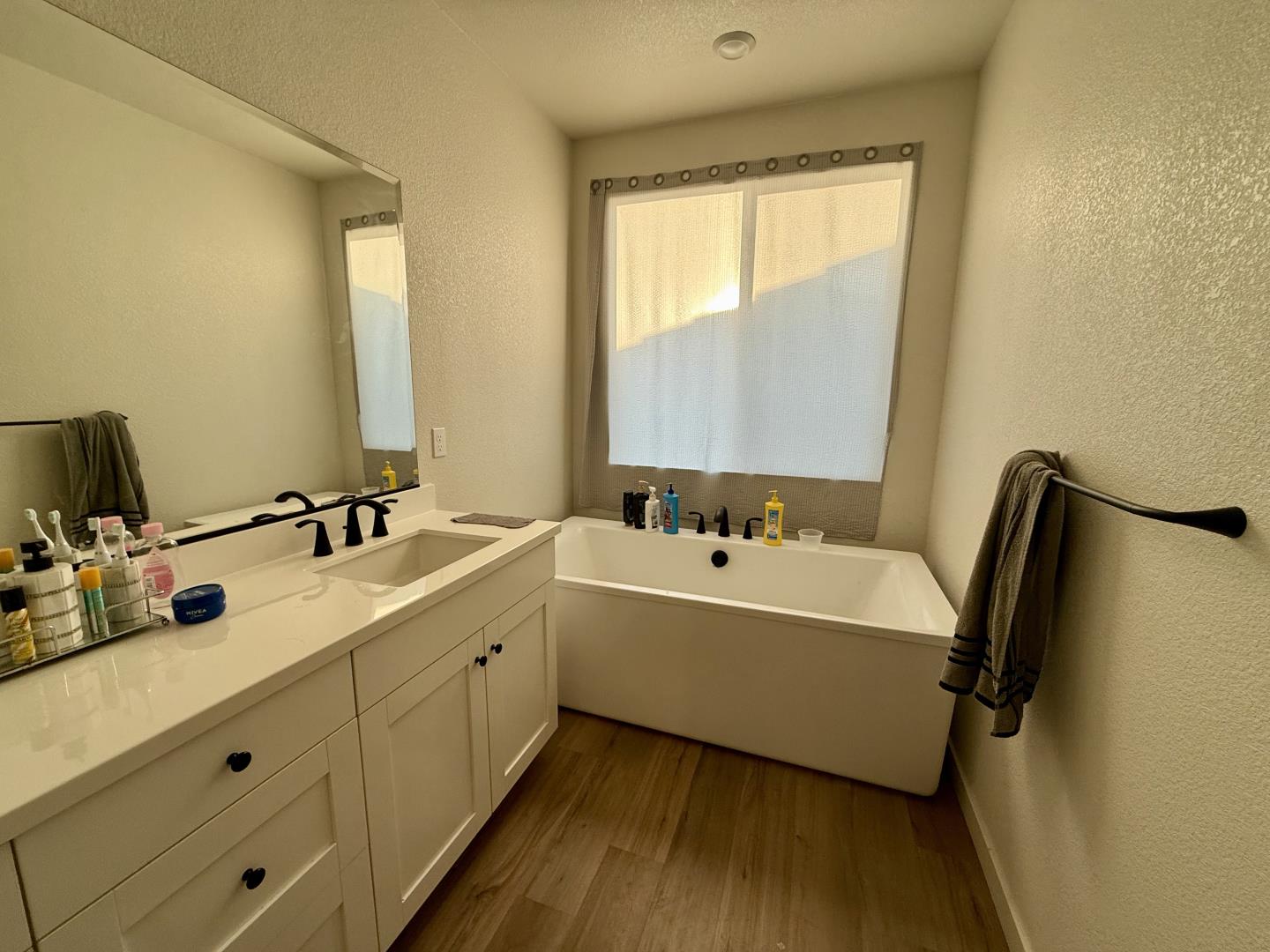 2121 Stagecoach Road