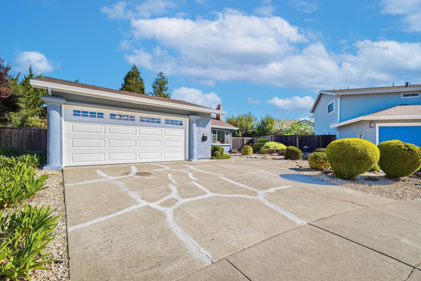 3025 Dickens Court