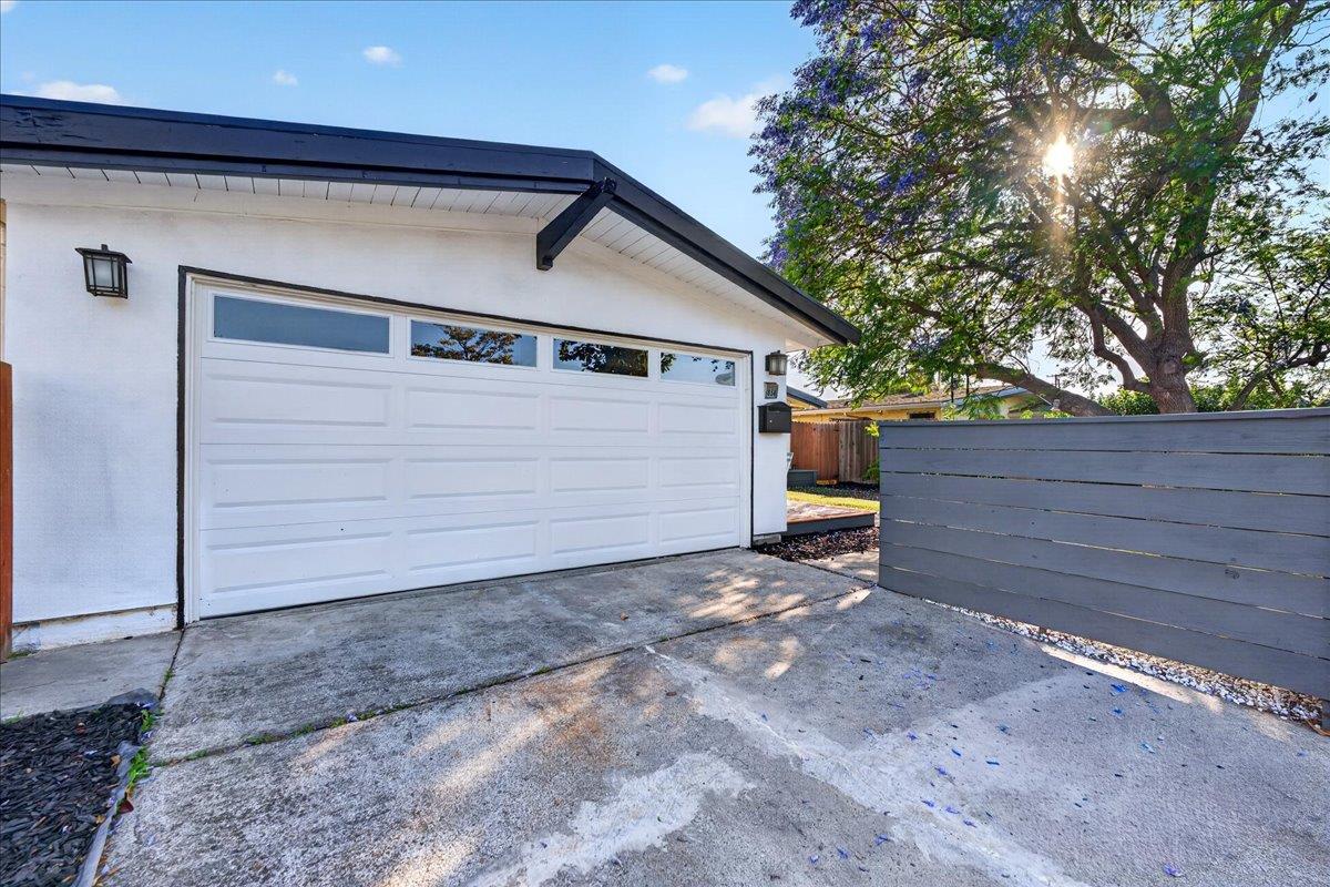 854 Lakewood Drive
