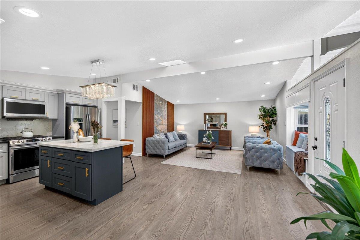 854 Lakewood Drive