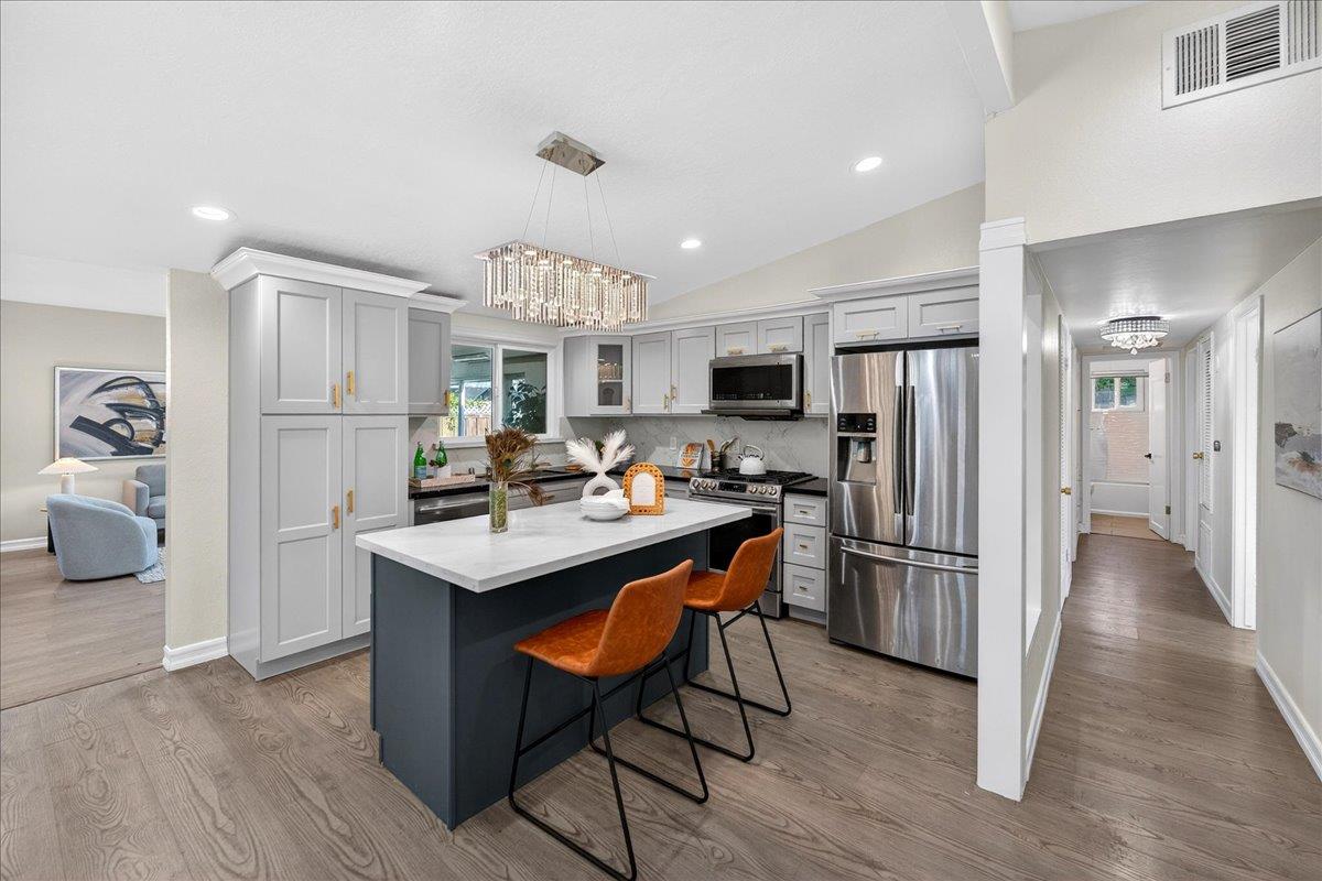 854 Lakewood Drive