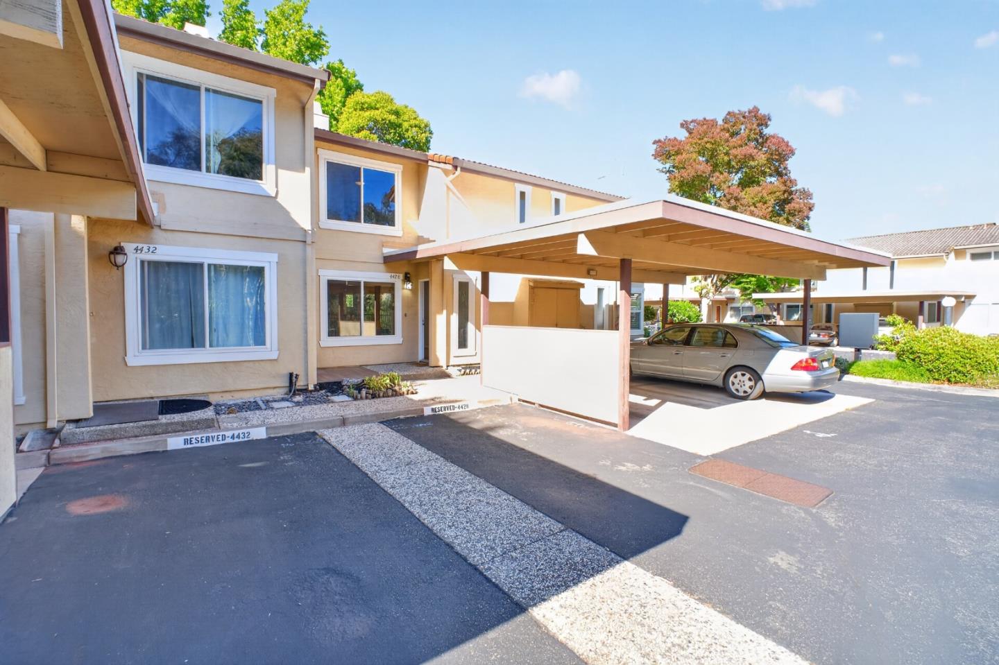 4428 Del Valle Parkway