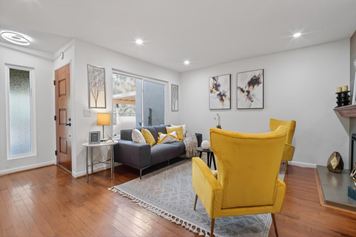 4428 Del Valle Parkway