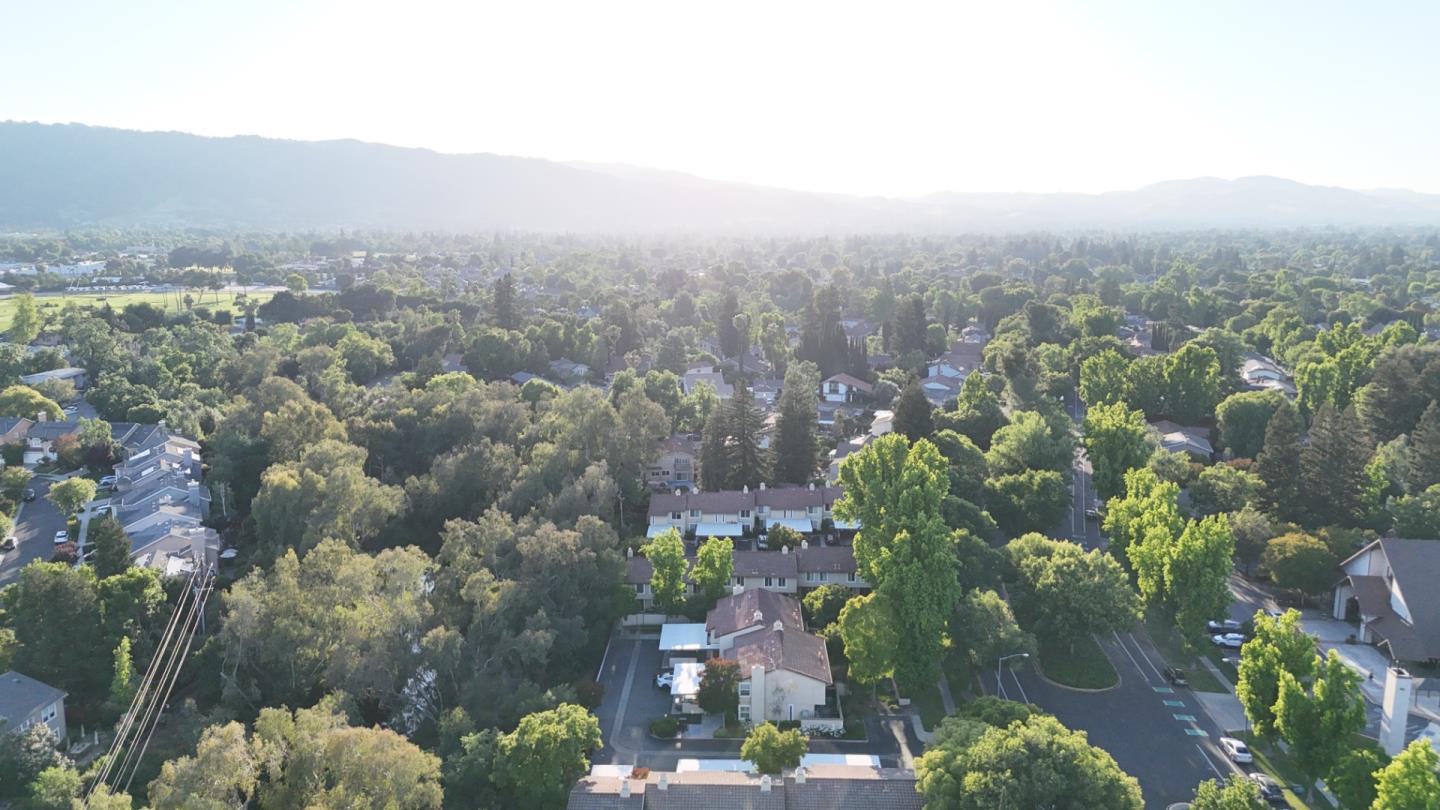 4428 Del Valle Parkway