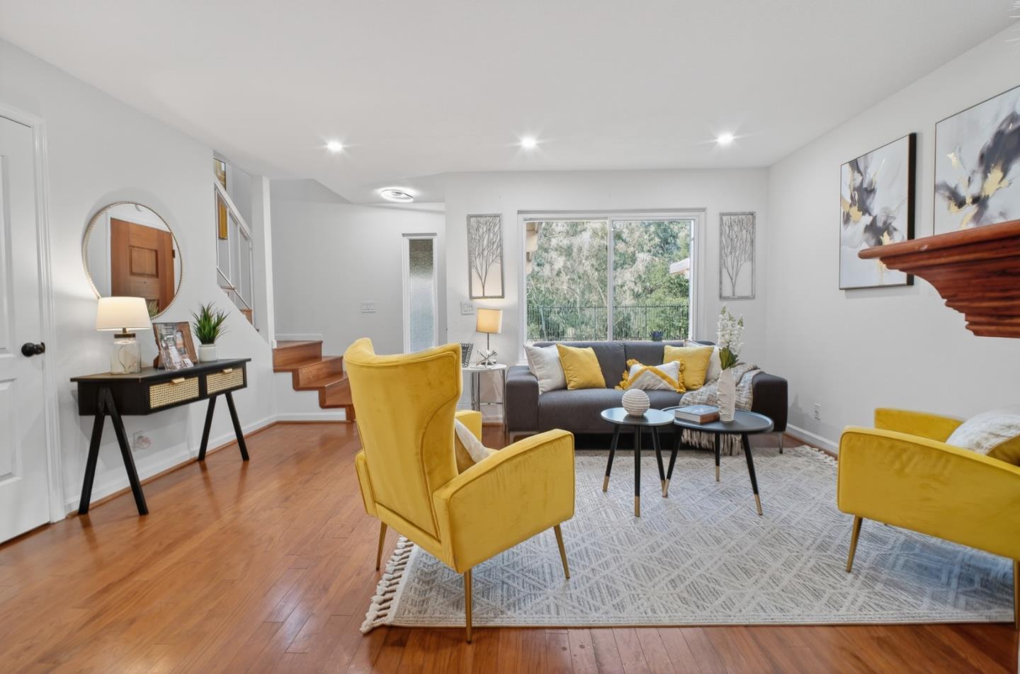 4428 Del Valle Parkway