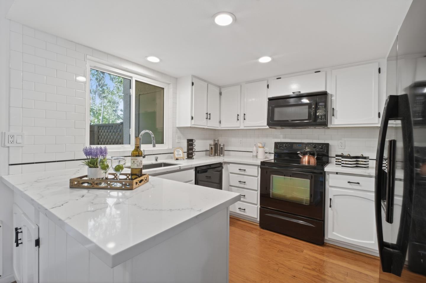 4428 Del Valle Parkway