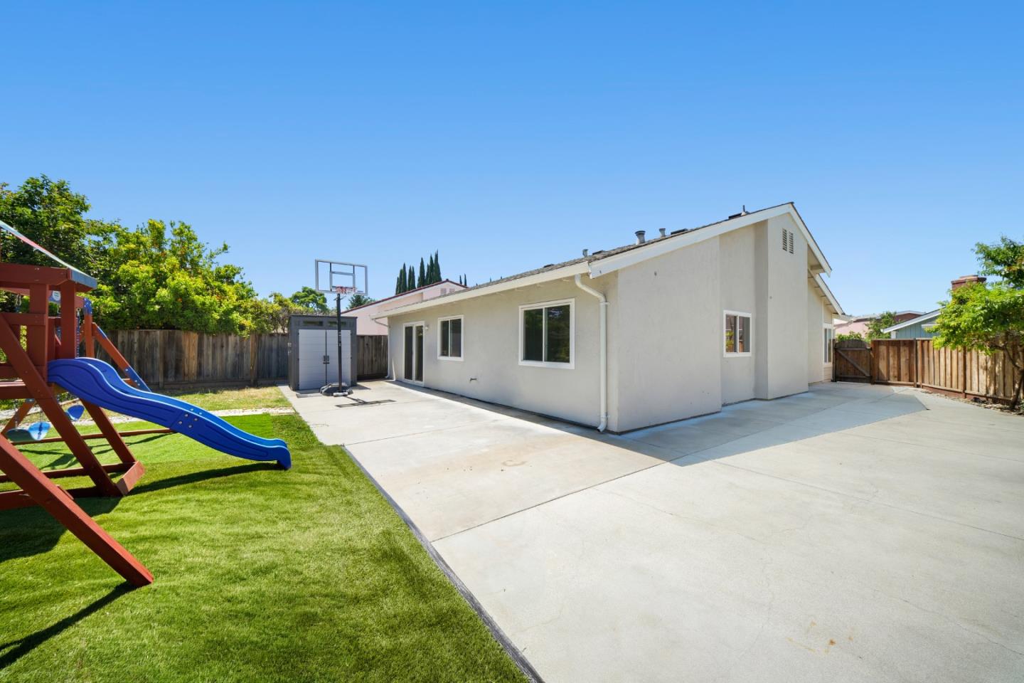 1255 Briarberry CT