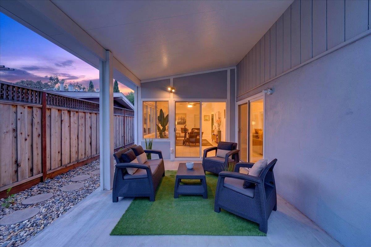 786 Lakewood Drive